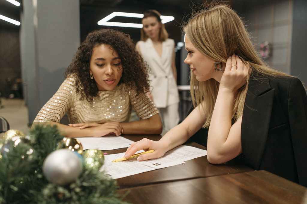 Las 24 mejores marcas para encontrar camisas blancas para&nbsp;mujeres